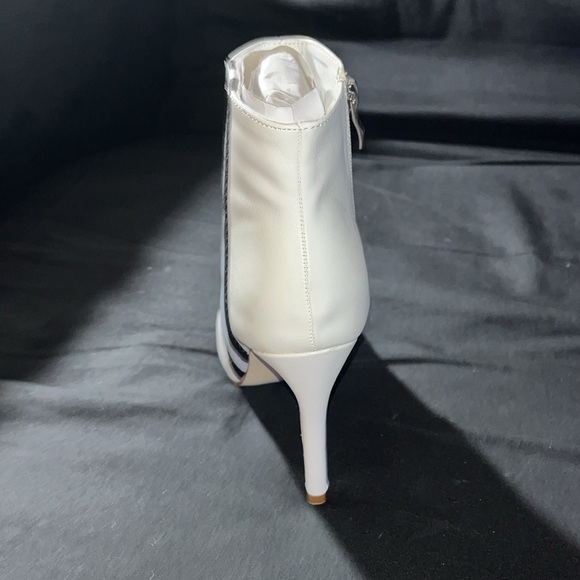 Heels - Picture 6 of 7